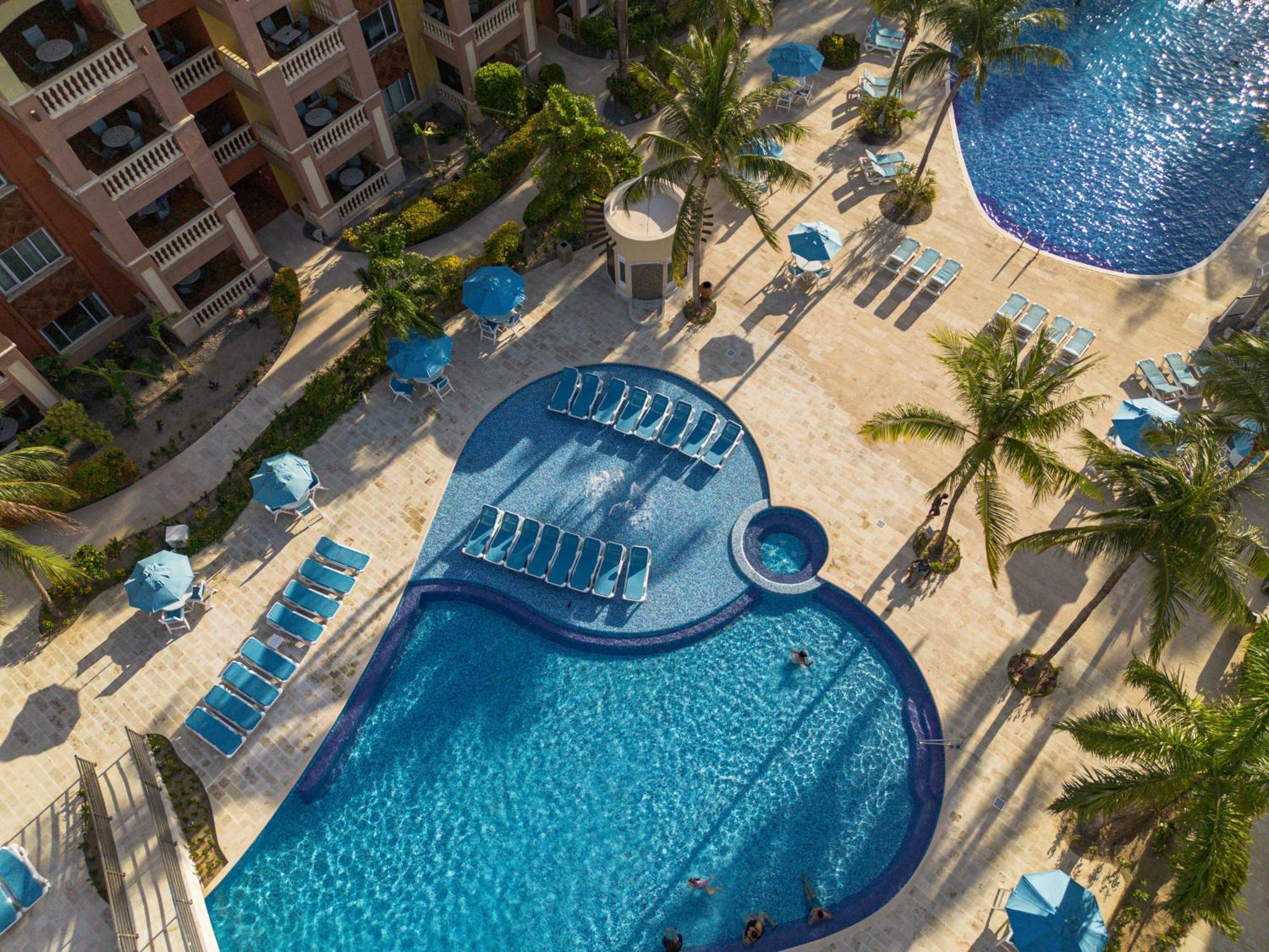Infinity Bay Spa & Beach Resort West Bay Esterno foto