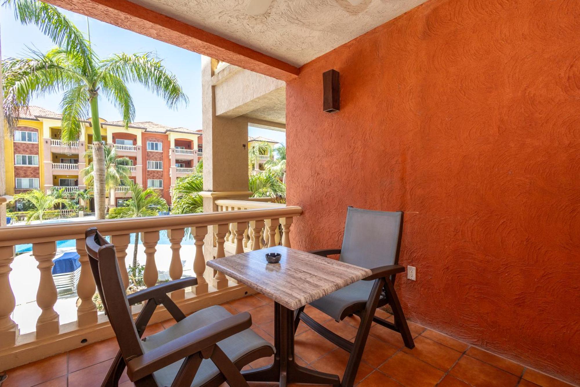 Infinity Bay Spa & Beach Resort West Bay Esterno foto