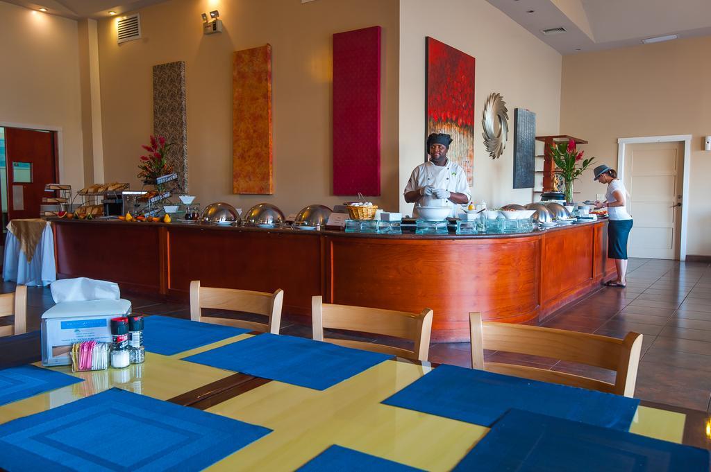 Infinity Bay Spa & Beach Resort West Bay Esterno foto